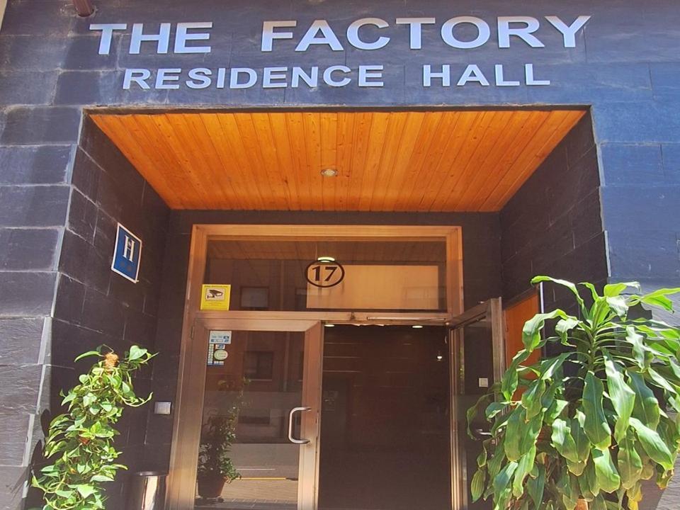 The Factory Residence Hall Segovia Eksteriør billede