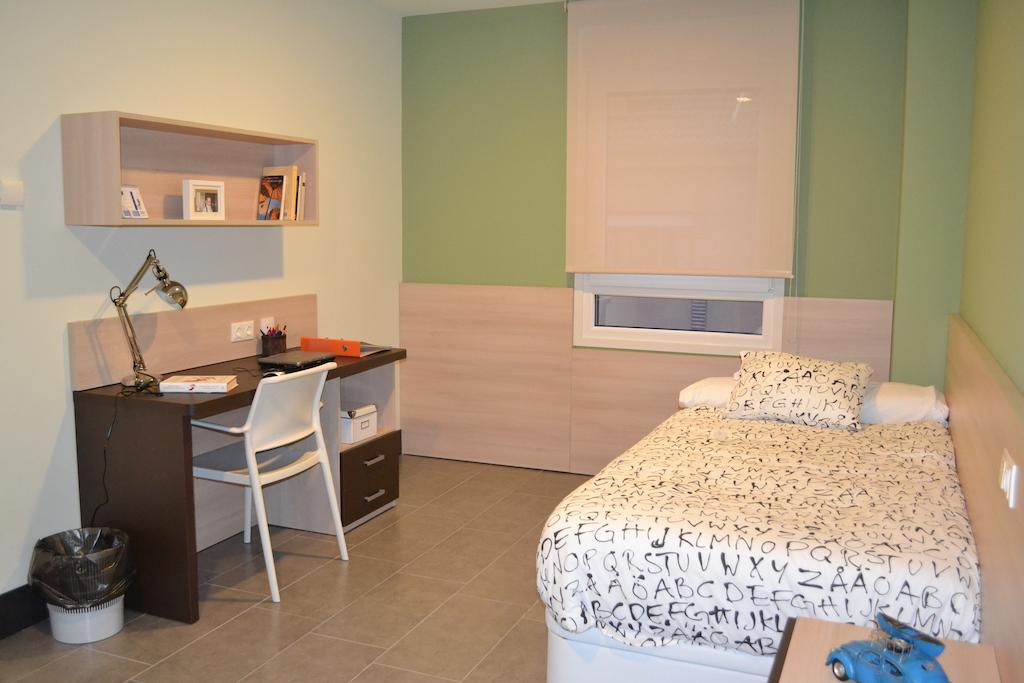 The Factory Residence Hall Segovia Eksteriør billede